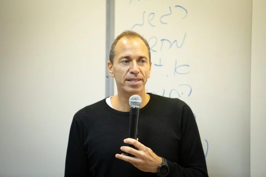 תמונה של ד״ר אמיר קוליק